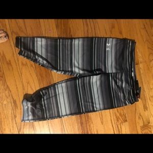 Under Armour Girls XL Capris